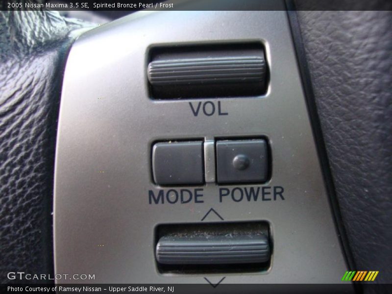 Spirited Bronze Pearl / Frost 2005 Nissan Maxima 3.5 SE