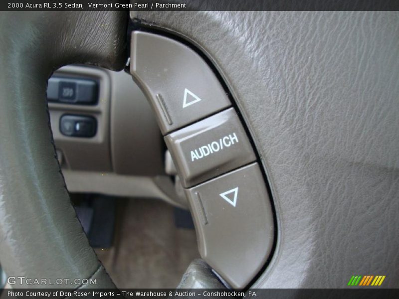 Controls of 2000 RL 3.5 Sedan