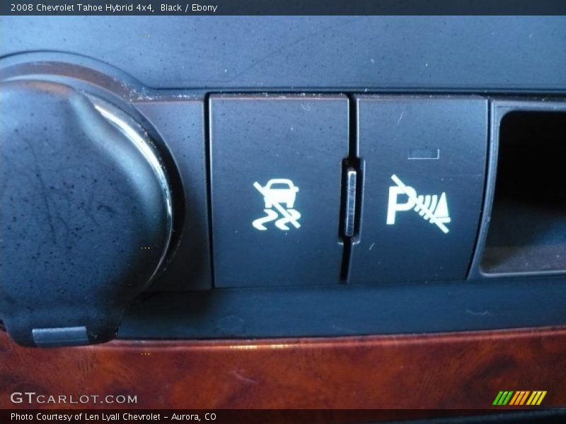Controls of 2008 Tahoe Hybrid 4x4
