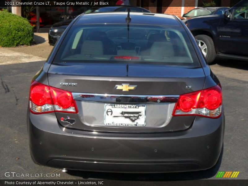 Taupe Gray Metallic / Jet Black 2011 Chevrolet Cruze LT
