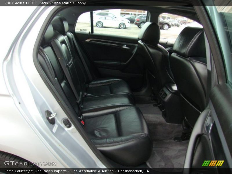  2004 TL 3.2 Ebony Interior