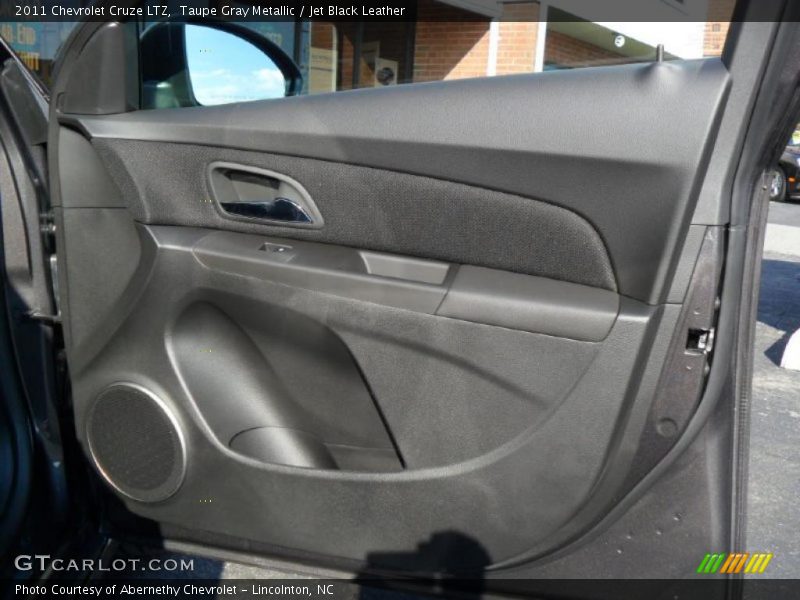Door Panel of 2011 Cruze LTZ