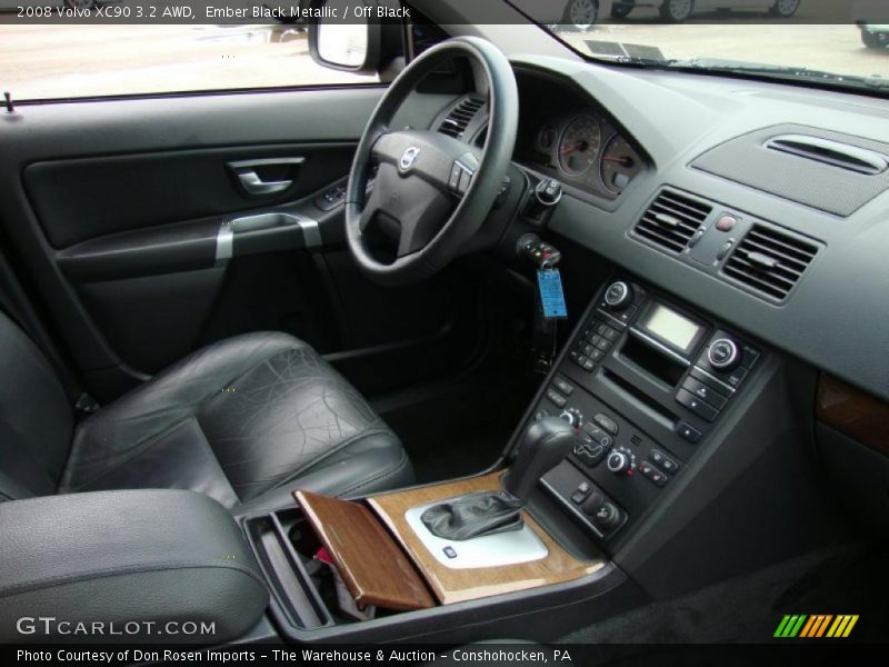 Dashboard of 2008 XC90 3.2 AWD