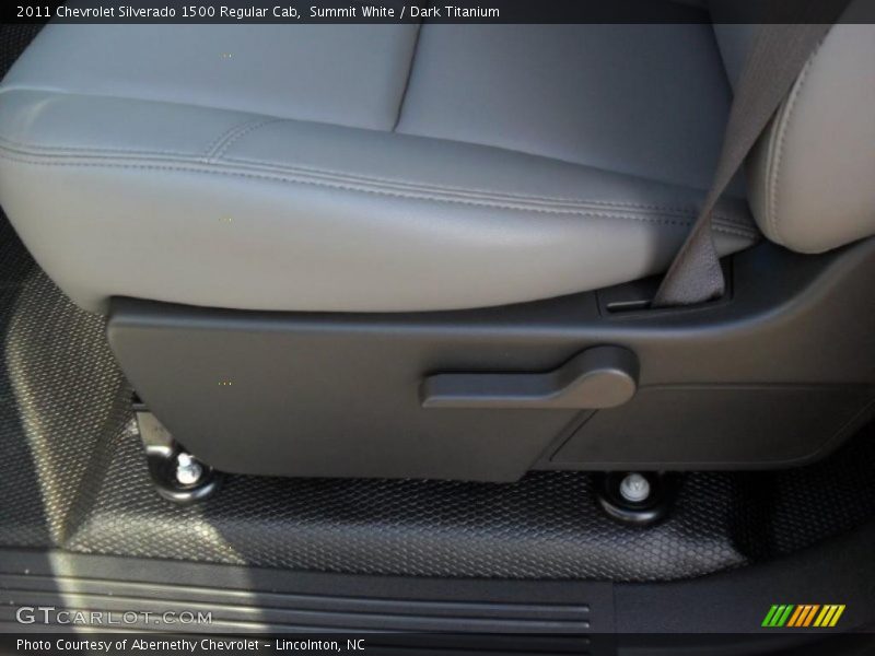 Summit White / Dark Titanium 2011 Chevrolet Silverado 1500 Regular Cab