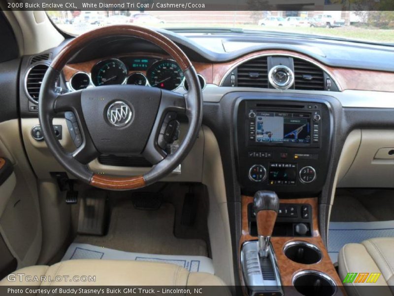 Dashboard of 2008 Enclave CXL