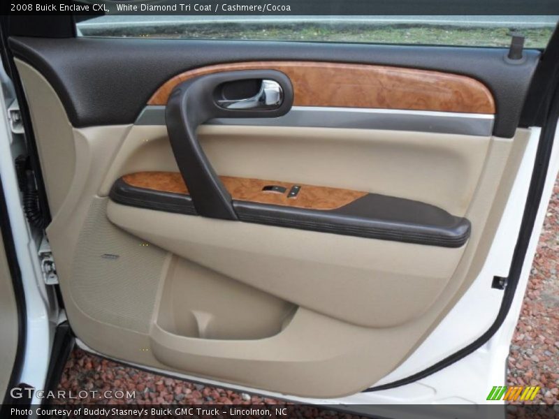 Door Panel of 2008 Enclave CXL