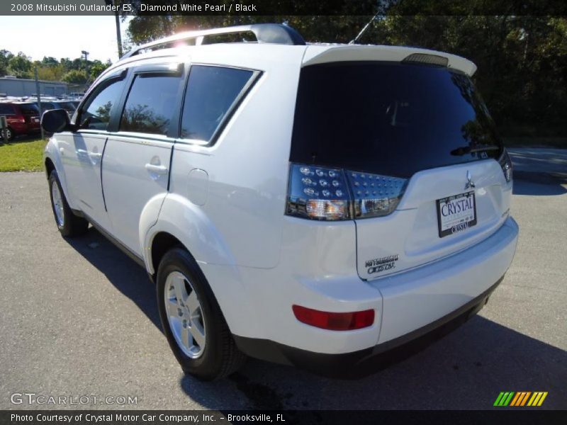 Diamond White Pearl / Black 2008 Mitsubishi Outlander ES