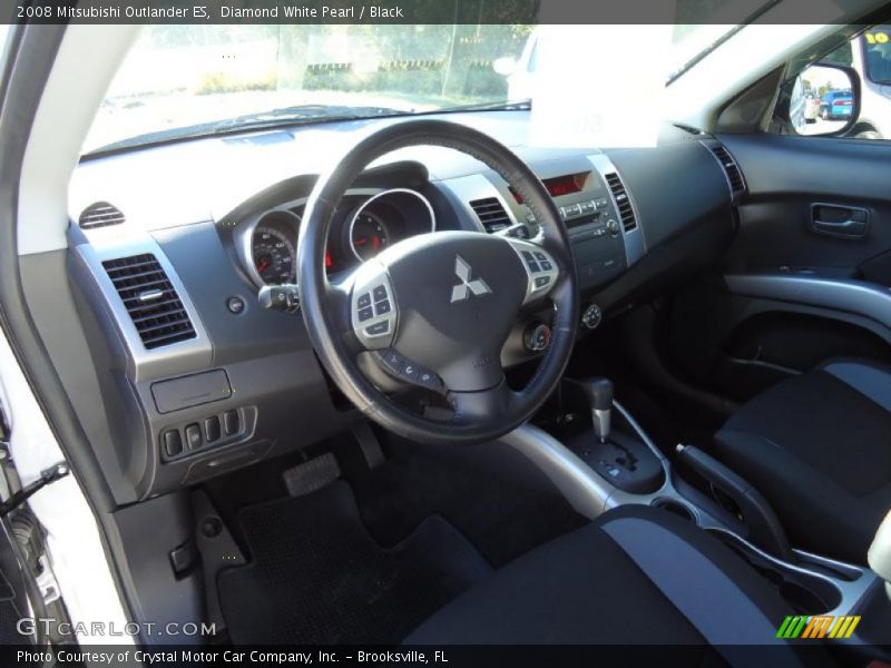 Diamond White Pearl / Black 2008 Mitsubishi Outlander ES