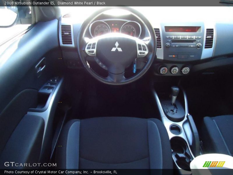 Diamond White Pearl / Black 2008 Mitsubishi Outlander ES