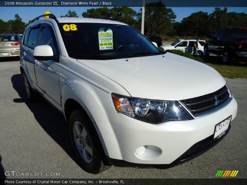 Diamond White Pearl / Black 2008 Mitsubishi Outlander ES