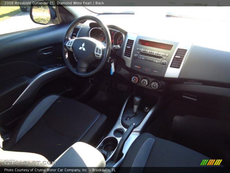 Diamond White Pearl / Black 2008 Mitsubishi Outlander ES
