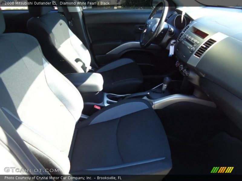Diamond White Pearl / Black 2008 Mitsubishi Outlander ES