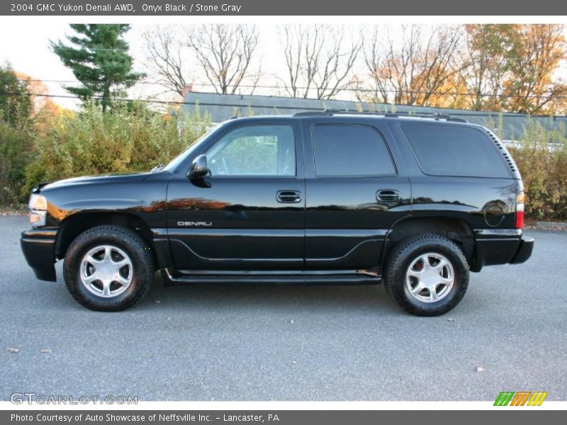Onyx Black / Stone Gray 2004 GMC Yukon Denali AWD