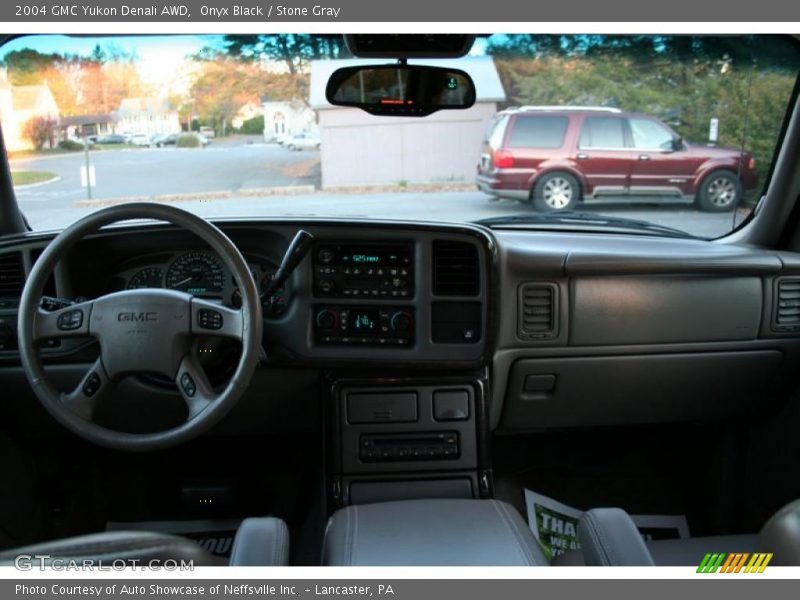 Onyx Black / Stone Gray 2004 GMC Yukon Denali AWD