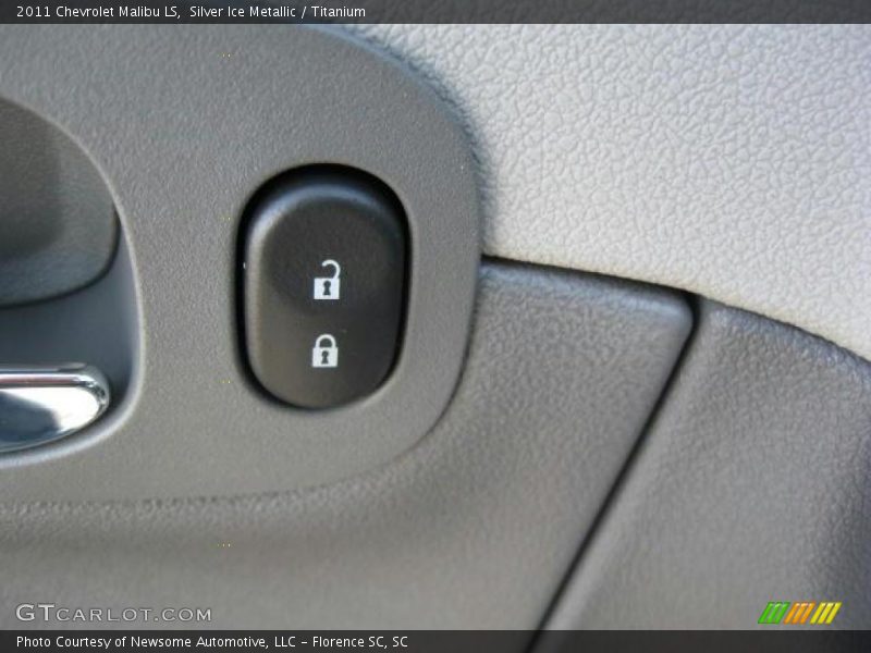 Silver Ice Metallic / Titanium 2011 Chevrolet Malibu LS