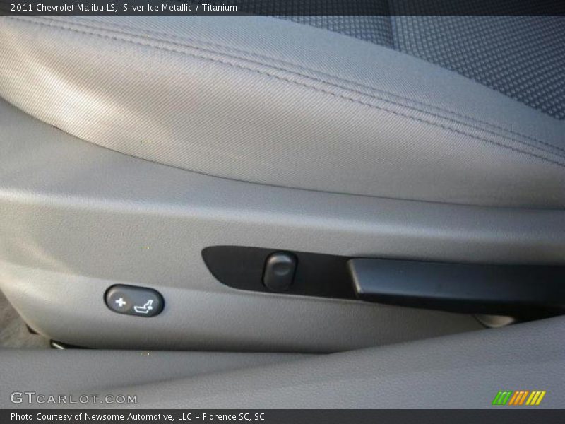 Silver Ice Metallic / Titanium 2011 Chevrolet Malibu LS