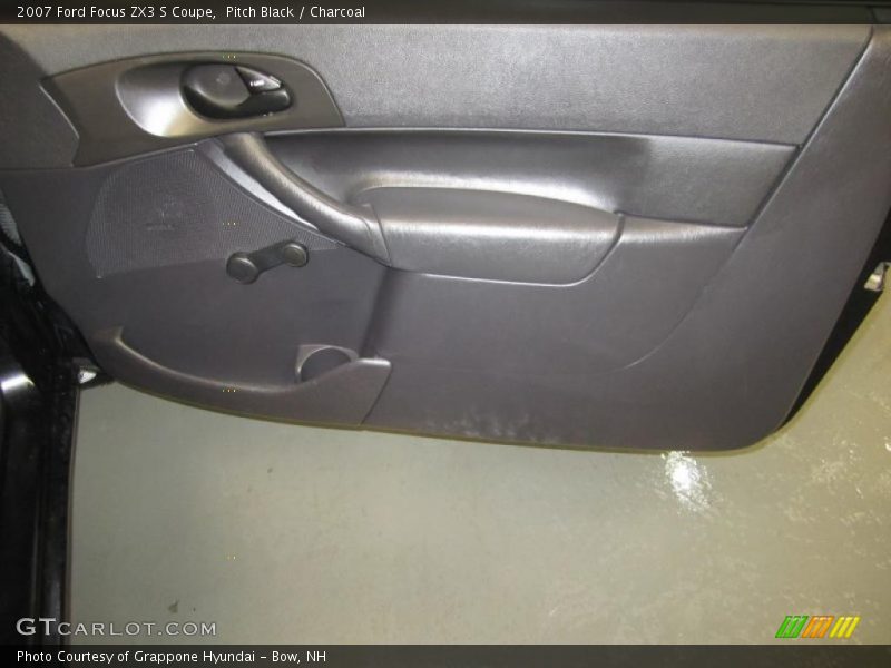 Pitch Black / Charcoal 2007 Ford Focus ZX3 S Coupe