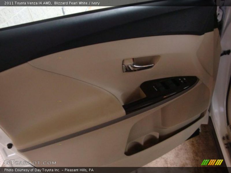 Blizzard Pearl White / Ivory 2011 Toyota Venza I4 AWD