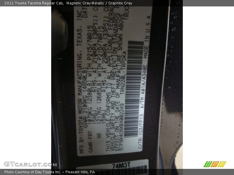 Magnetic Gray Metallic / Graphite Gray 2011 Toyota Tacoma Regular Cab