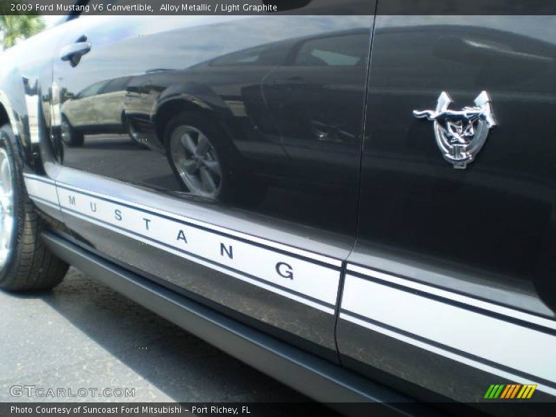 Alloy Metallic / Light Graphite 2009 Ford Mustang V6 Convertible