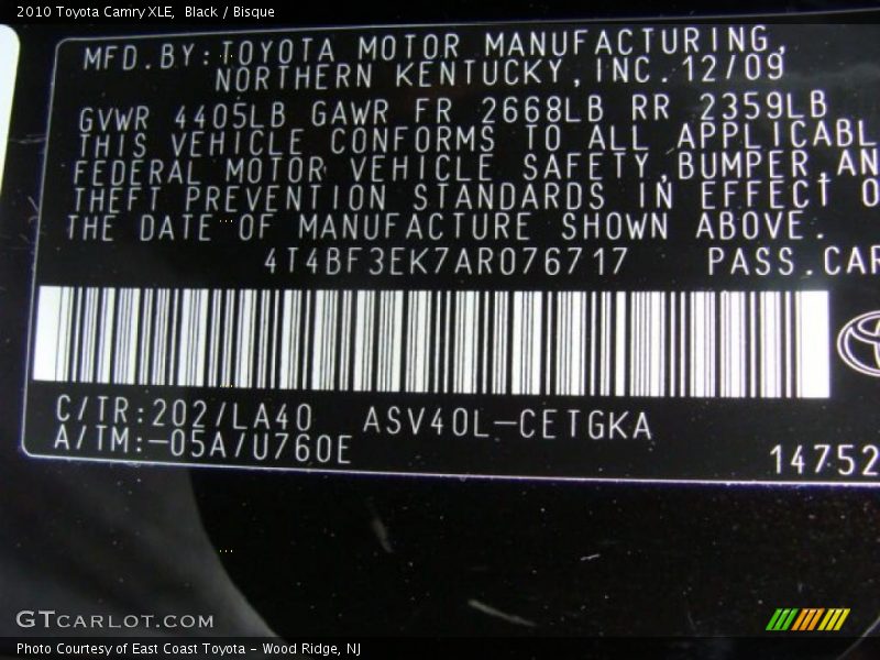 Black / Bisque 2010 Toyota Camry XLE