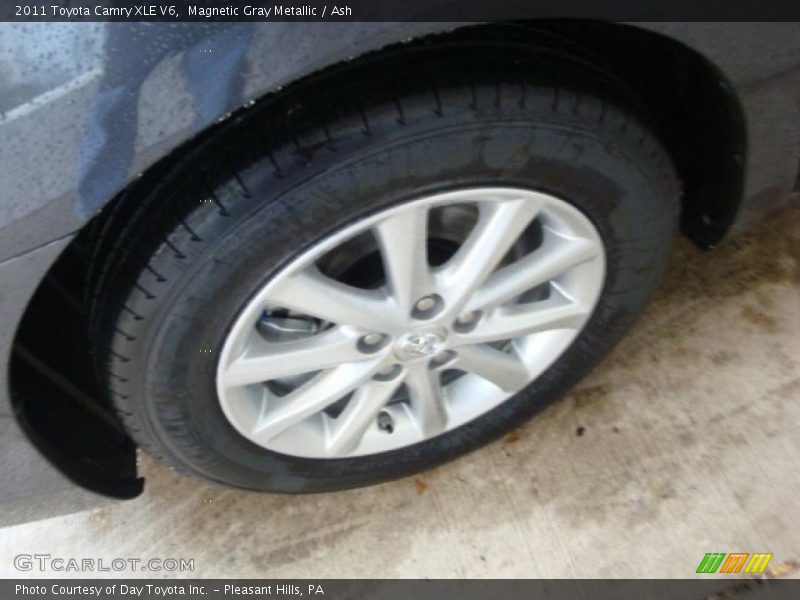 Magnetic Gray Metallic / Ash 2011 Toyota Camry XLE V6