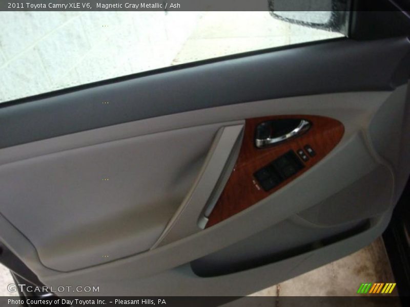 Magnetic Gray Metallic / Ash 2011 Toyota Camry XLE V6
