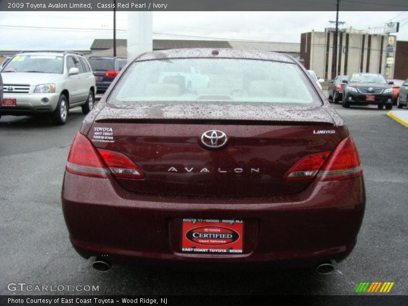 Cassis Red Pearl / Ivory 2009 Toyota Avalon Limited