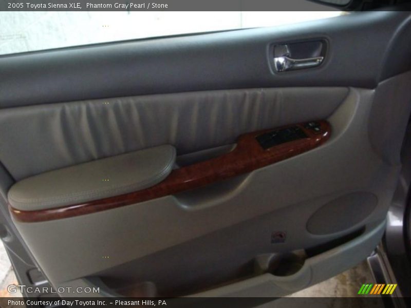 Phantom Gray Pearl / Stone 2005 Toyota Sienna XLE
