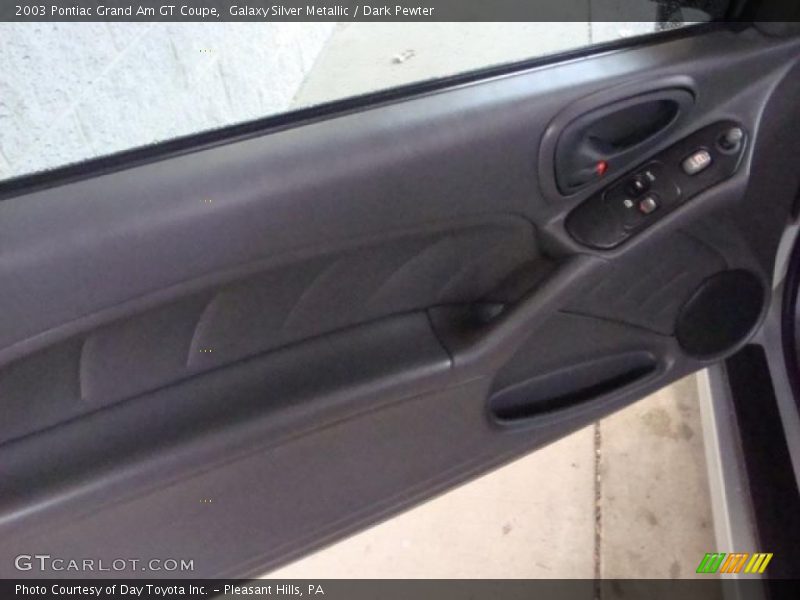 Door Panel of 2003 Grand Am GT Coupe