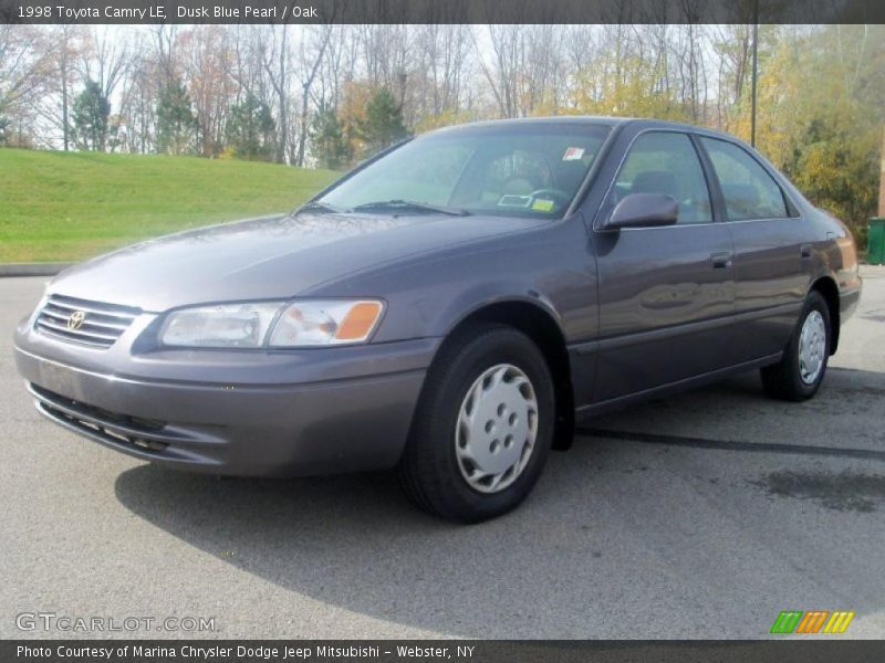 Dusk Blue Pearl / Oak 1998 Toyota Camry LE
