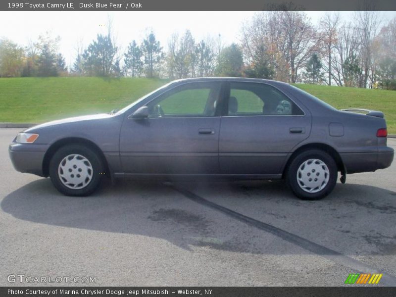 Dusk Blue Pearl / Oak 1998 Toyota Camry LE