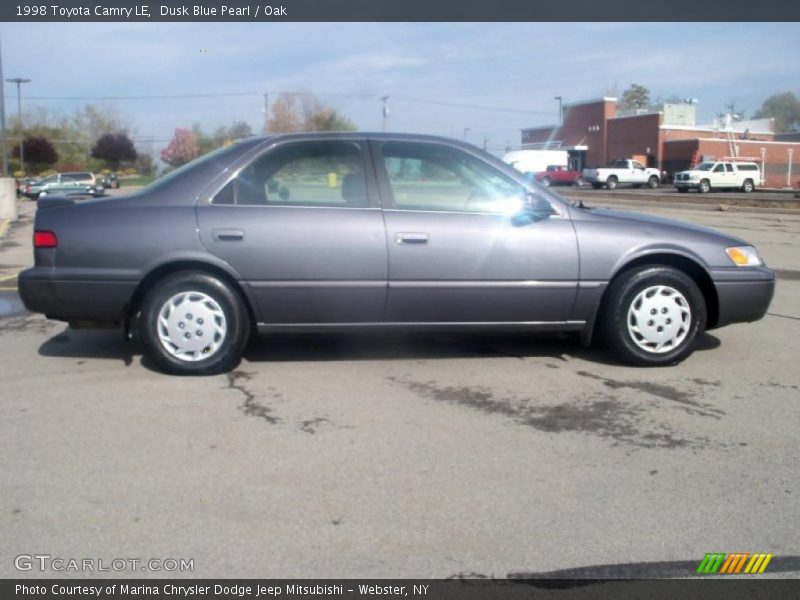 Dusk Blue Pearl / Oak 1998 Toyota Camry LE