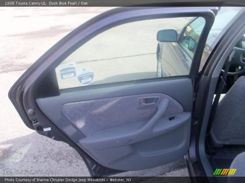Dusk Blue Pearl / Oak 1998 Toyota Camry LE
