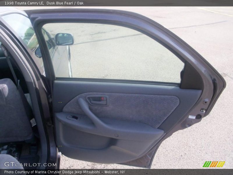 Dusk Blue Pearl / Oak 1998 Toyota Camry LE