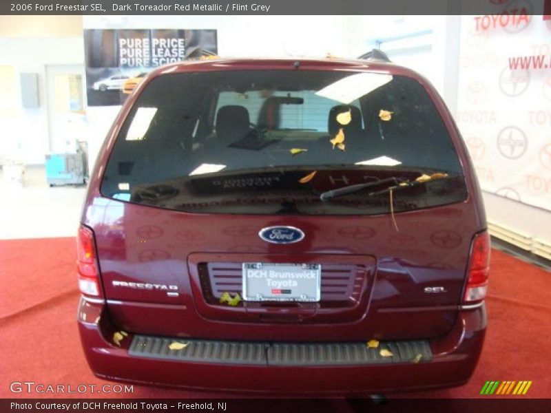 Dark Toreador Red Metallic / Flint Grey 2006 Ford Freestar SEL