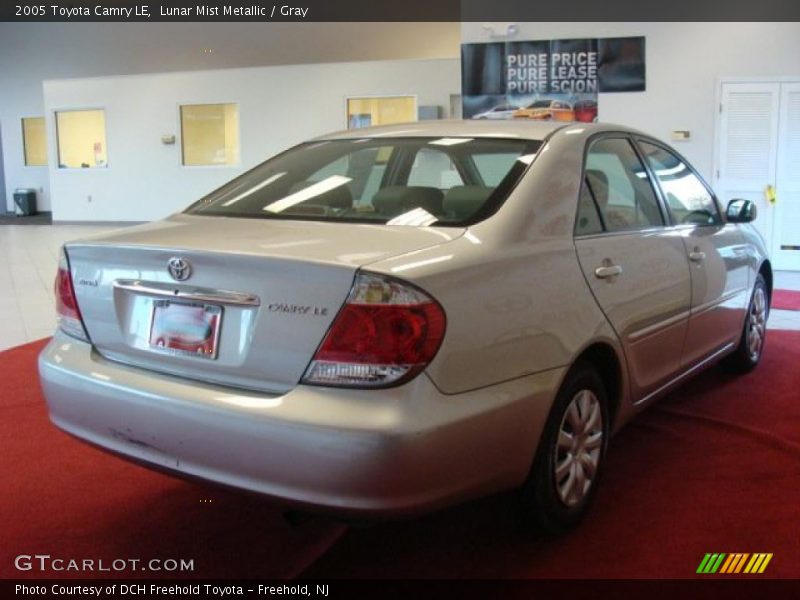 Lunar Mist Metallic / Gray 2005 Toyota Camry LE