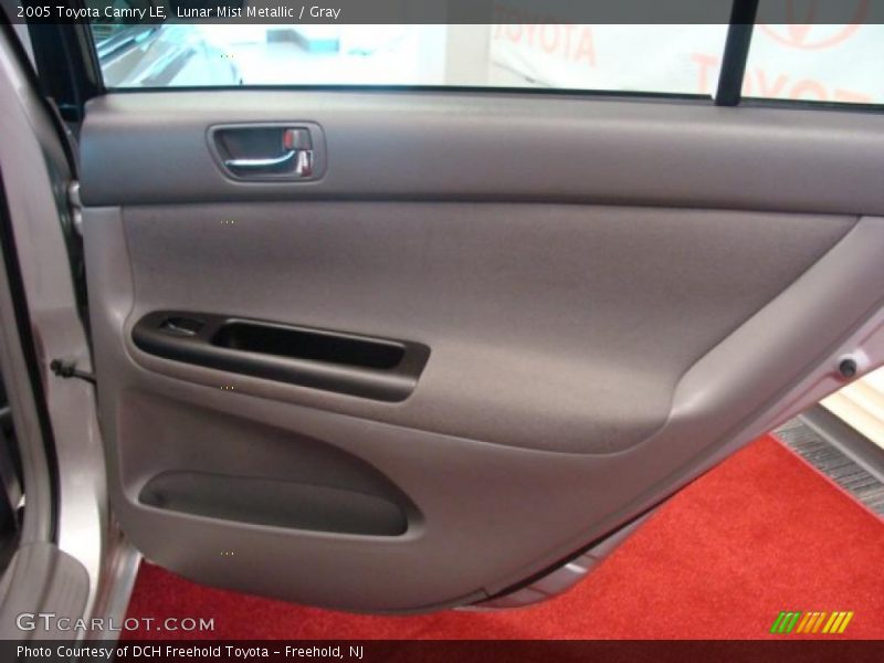 Lunar Mist Metallic / Gray 2005 Toyota Camry LE