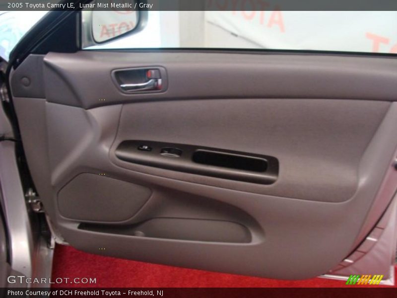 Lunar Mist Metallic / Gray 2005 Toyota Camry LE