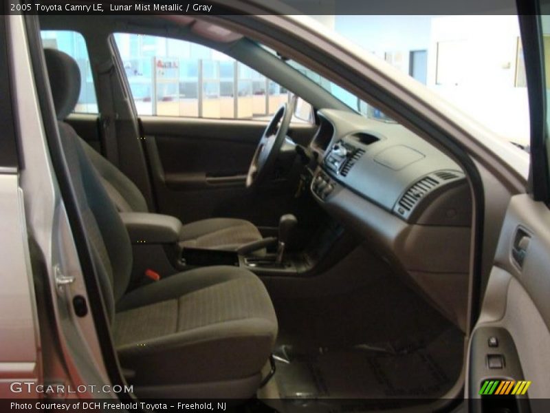 Lunar Mist Metallic / Gray 2005 Toyota Camry LE