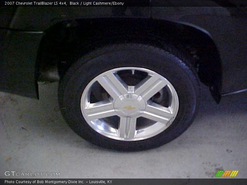 Black / Light Cashmere/Ebony 2007 Chevrolet TrailBlazer LS 4x4