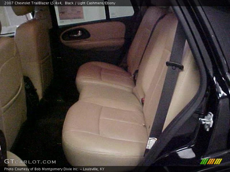 Black / Light Cashmere/Ebony 2007 Chevrolet TrailBlazer LS 4x4