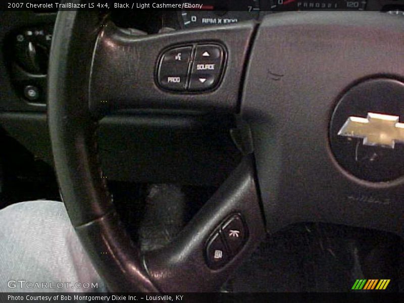 Black / Light Cashmere/Ebony 2007 Chevrolet TrailBlazer LS 4x4
