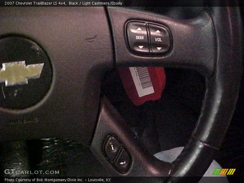 Black / Light Cashmere/Ebony 2007 Chevrolet TrailBlazer LS 4x4