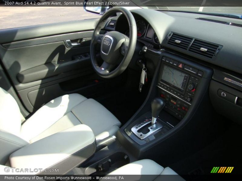 Dashboard of 2007 S4 4.2 quattro Avant