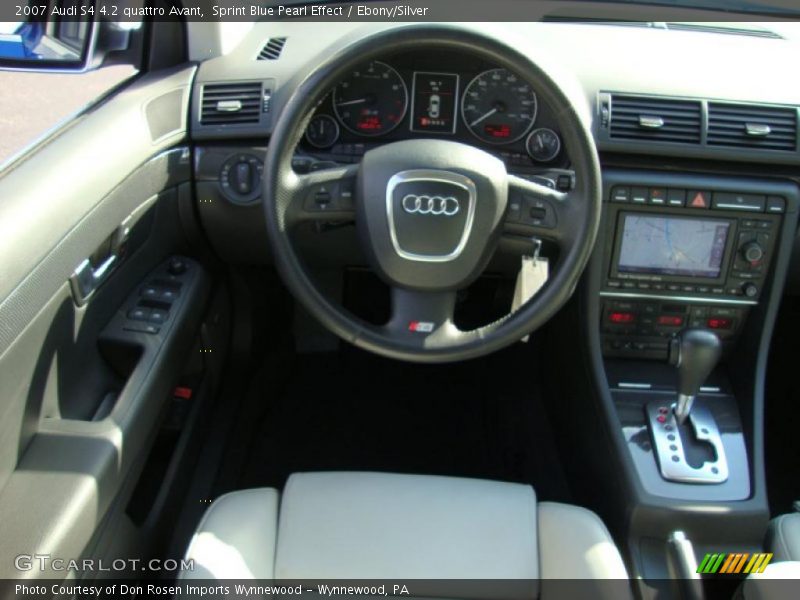 Dashboard of 2007 S4 4.2 quattro Avant