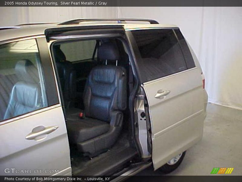 Silver Pearl Metallic / Gray 2005 Honda Odyssey Touring