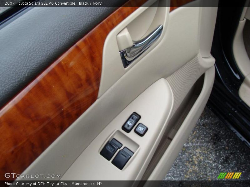 Black / Ivory 2007 Toyota Solara SLE V6 Convertible