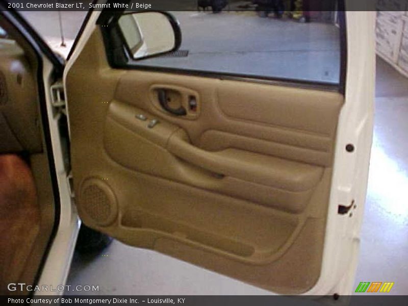 Summit White / Beige 2001 Chevrolet Blazer LT