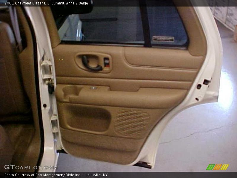 Summit White / Beige 2001 Chevrolet Blazer LT